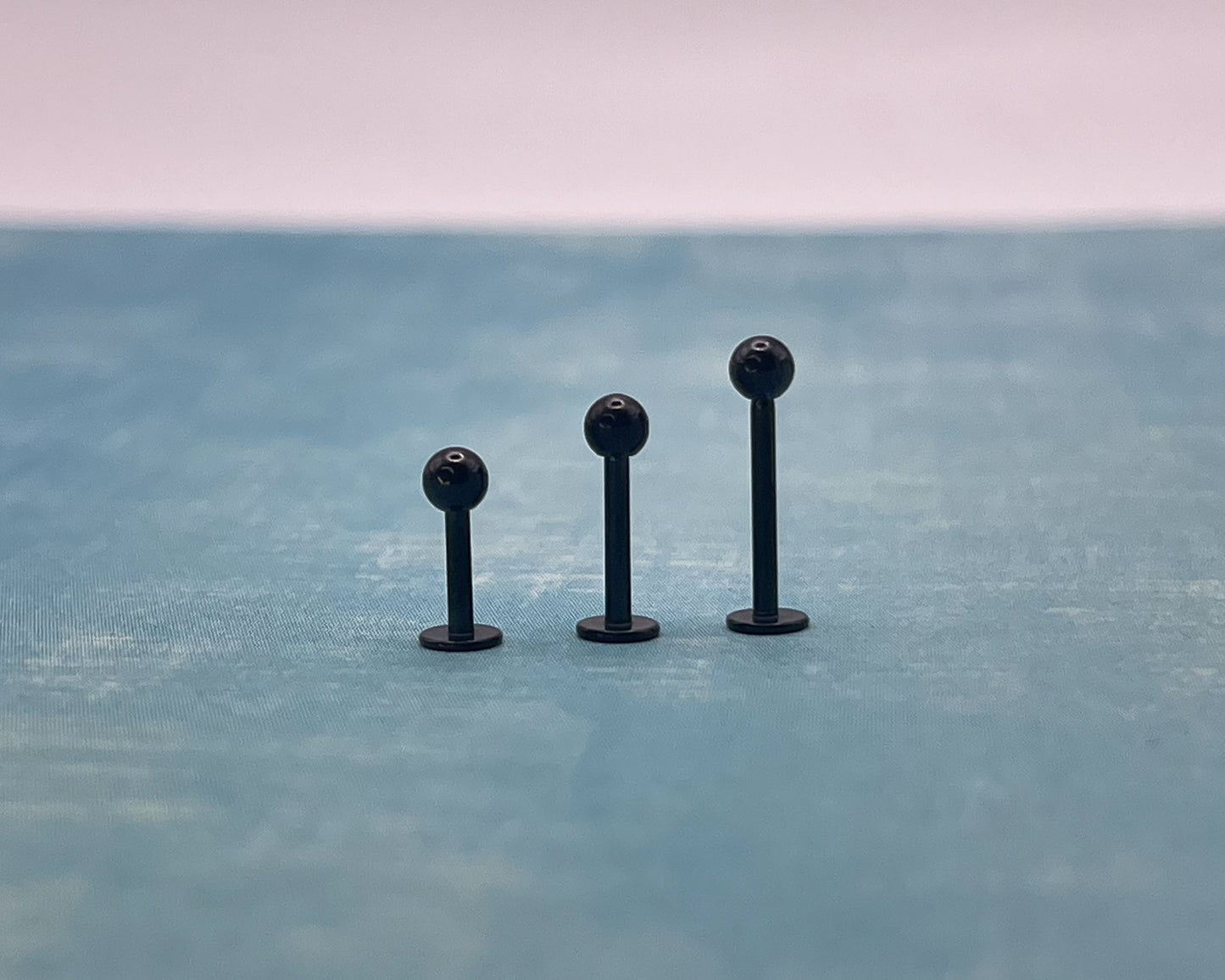 Black Stainless Steel Labret Bar 16g 1.2mm Surgical Steel Black 3mm balls Screw On Flat Back 6mm 8mm 10mm Labret Tragus Cartilage Ear Stud