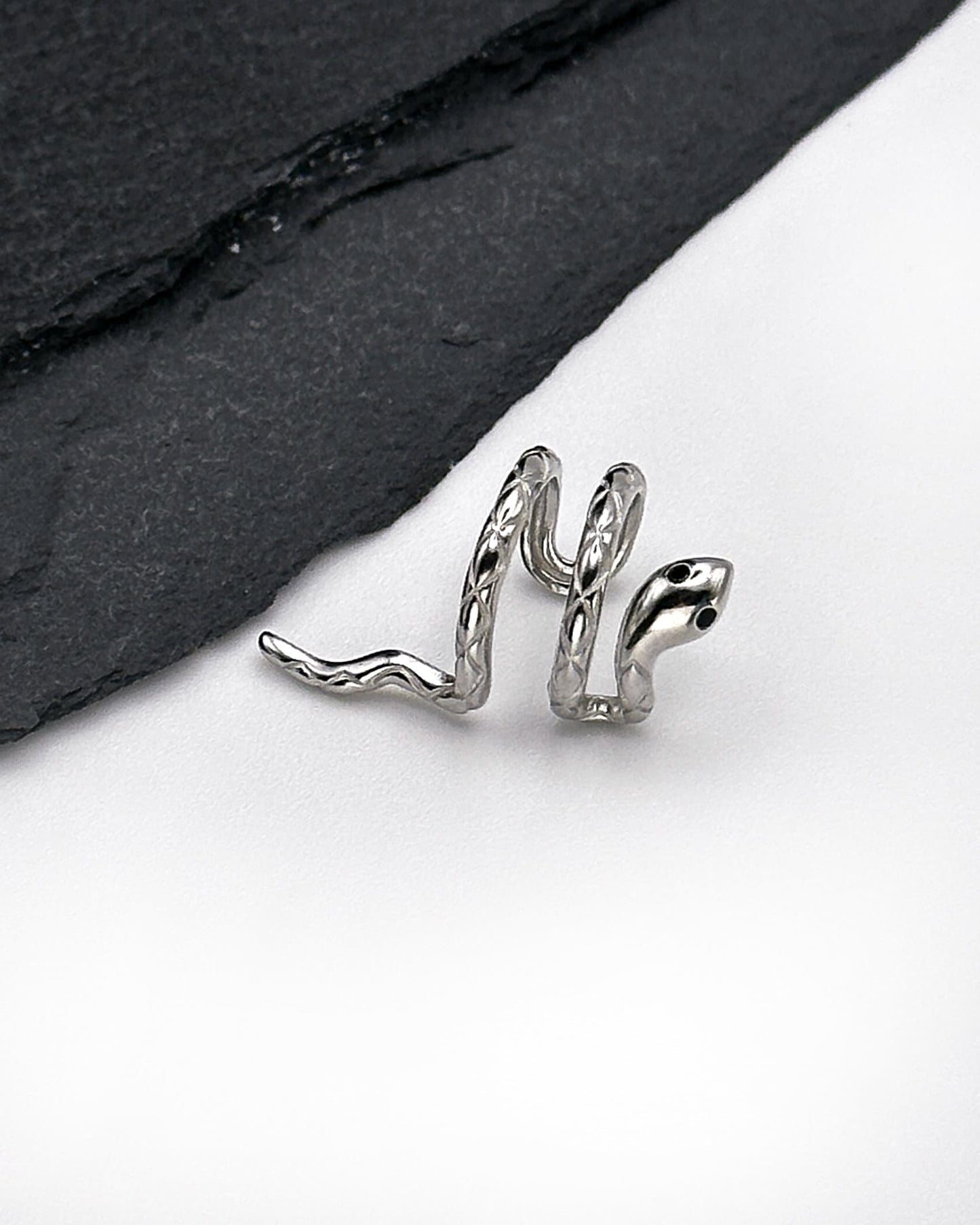 Snake Ear Cuff, 925 Sterling Silver Ear Cuff, No piercing wrap around cuff 18k Gold Plated, Minimal Snake Earring, Ear Design