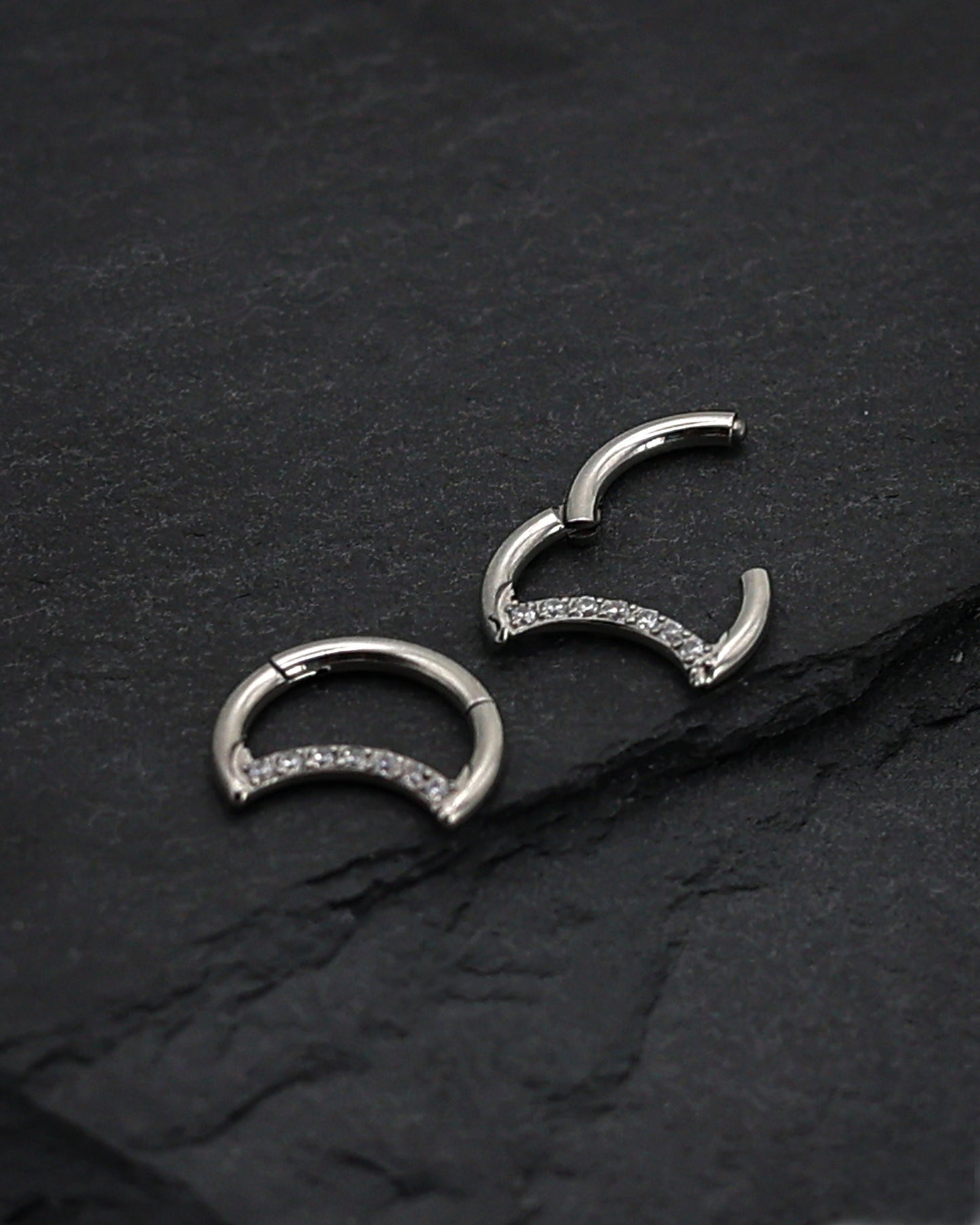 Jewelled G23 Titanium Crescent Moon septum ring 8mm & 10mm - C-shaped septum clicker 16 Gauge 1.2mm Daith hinged Segment Nose - Conch - Ear