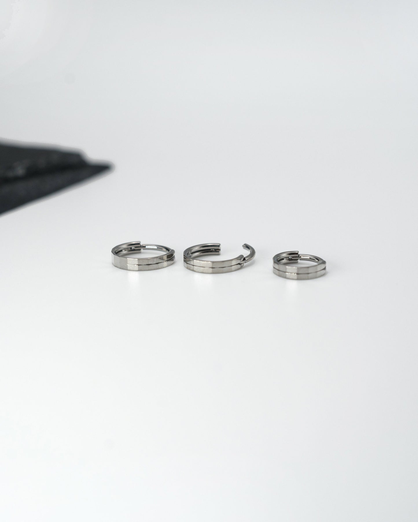 Titanium Double Stacked Clicker Ring with ridged design- 2 Hoop Septum Clicker 16 Gauge 1.2mm Hinged Segment Clicker - Nose - Conch - Ear