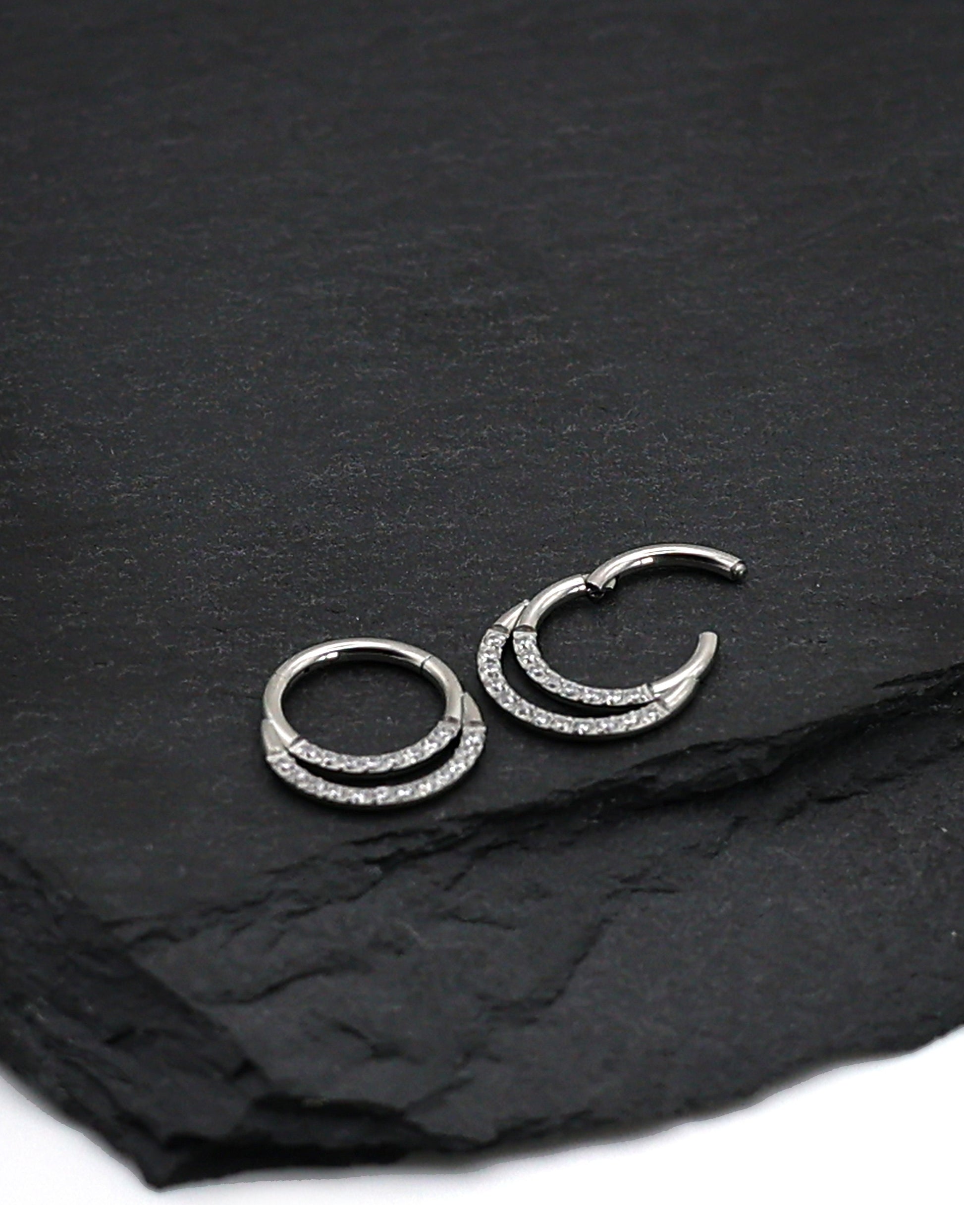 G23 Titanium Double Hoop Jewelled Septum Ring or ear hoop - 8mm 2 Hoop Septum Clicker 16 Gauge 1.2mm Hinged Segment Clicker - Nose Conch Ear