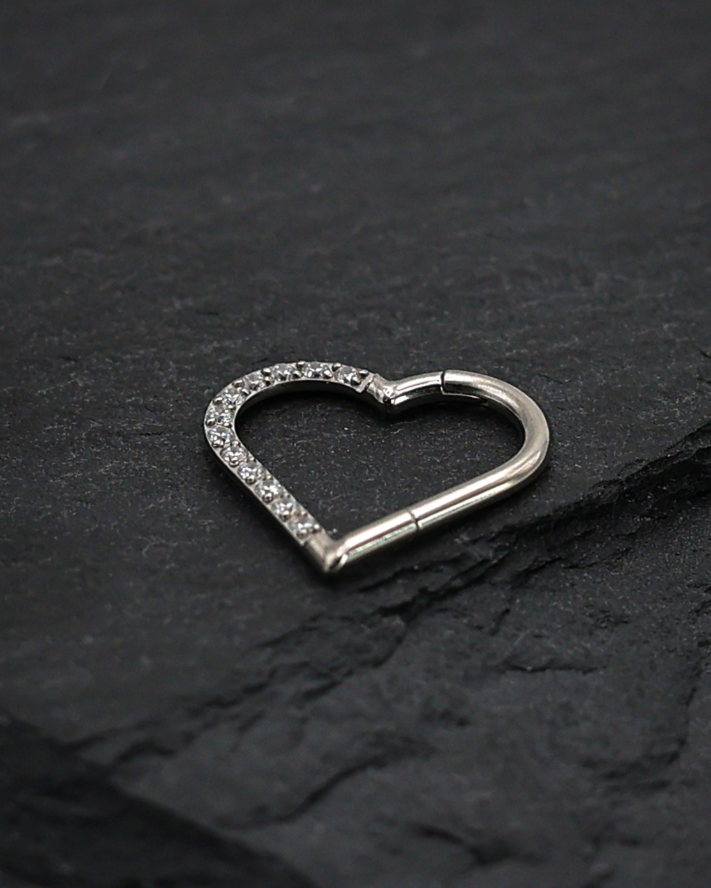 Titanium Hinged Heart shaped Daith Earring - ASTM F136 Titanium earring clicker 16 Gauge 1.2mm hinged clicker Conch Ear