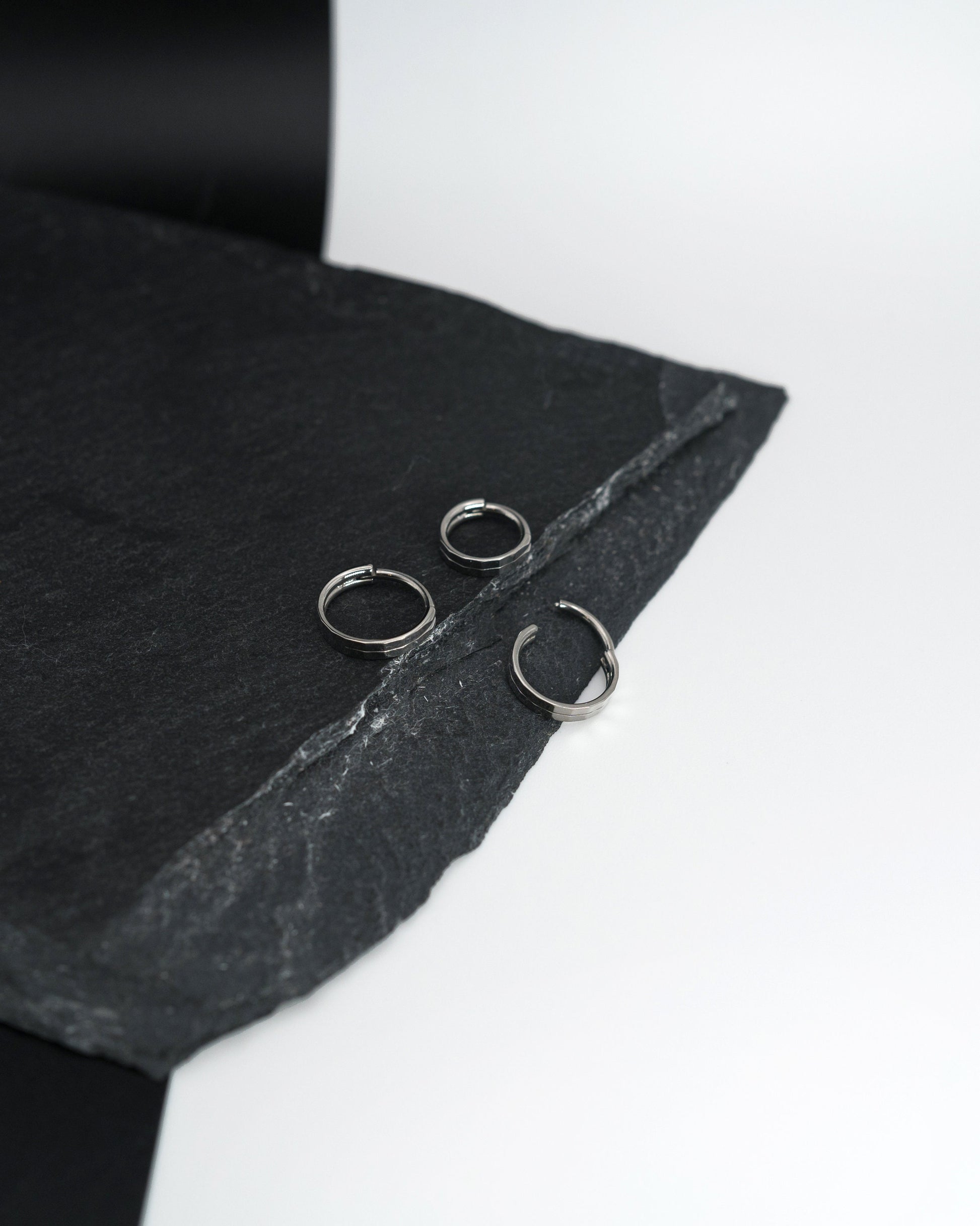 Titanium Double Stacked Clicker Ring with ridged design- 2 Hoop Septum Clicker 16 Gauge 1.2mm Hinged Segment Clicker - Nose - Conch - Ear