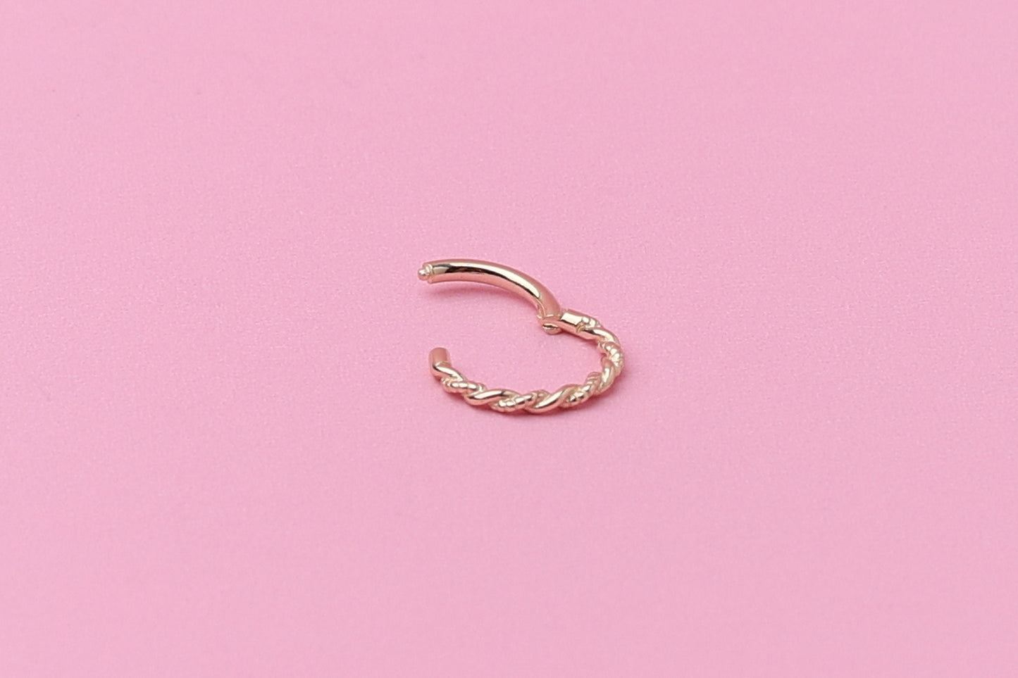 Solid 14K Gold Minimal Twisted Daith Hoop, Septum Ring, Helix Hoop, Ear Piercing, 8mm, Septum Jewelry, 16 Gauge 1.2mm Hinged Segment clicker