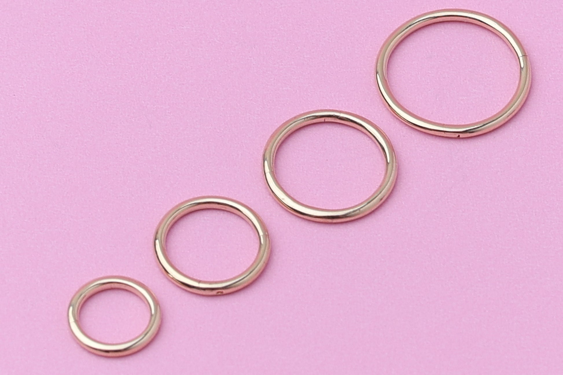 Solid 14K Gold Minimal Daith Hoop, Septum Ring, Helix Hoop, Ear Piercing, 6mm, 8mm, 10mm, 12mm, Septum Jewelry,16 Gauge 1.2mm Hinged Clicker