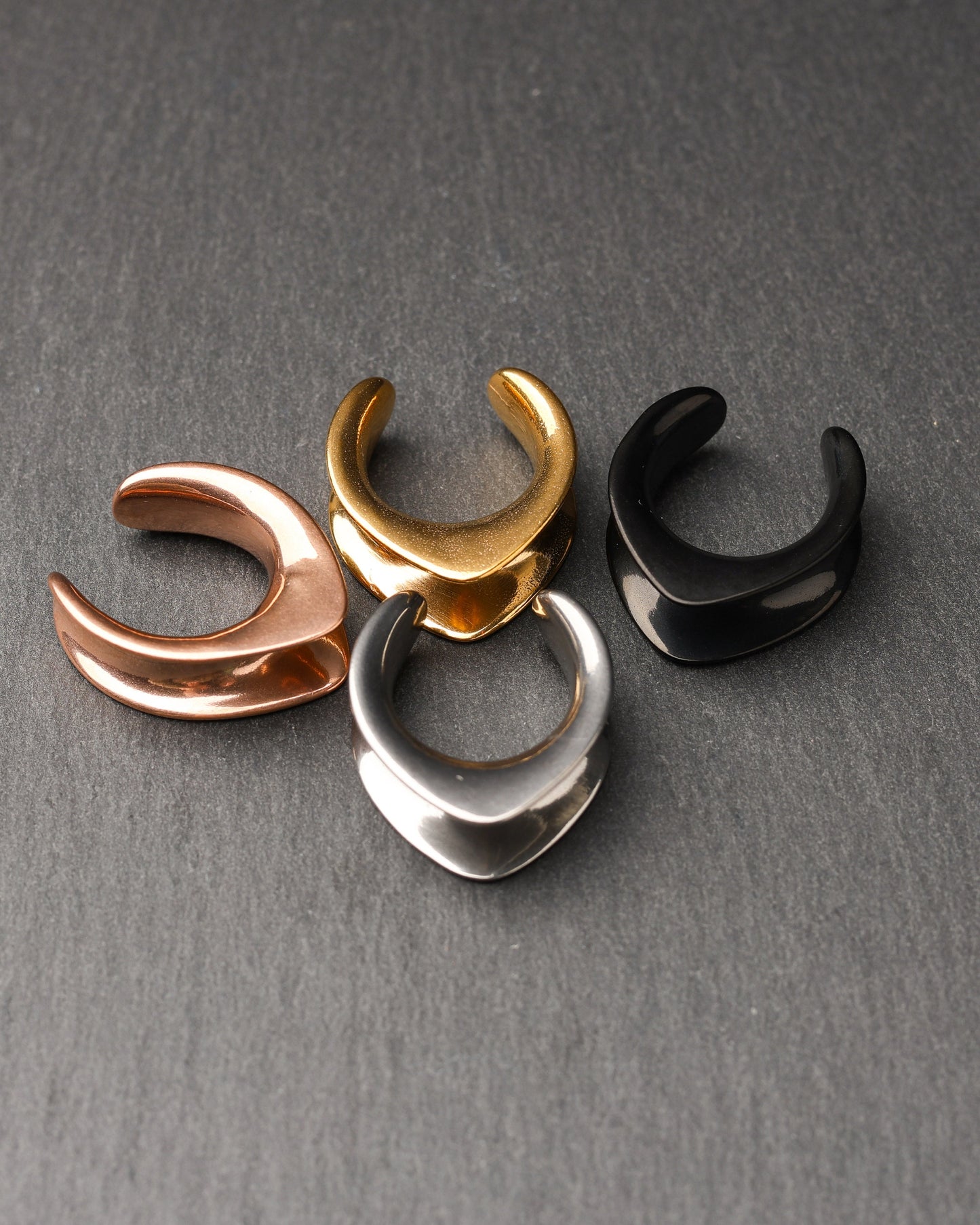 V Shaped Saddle Horseshoe Shaped Ear Saddle Hanger, Minimal Style Gauges, Plugs and Tunnels, Jewelry for Stretched Ears in 316L Steel