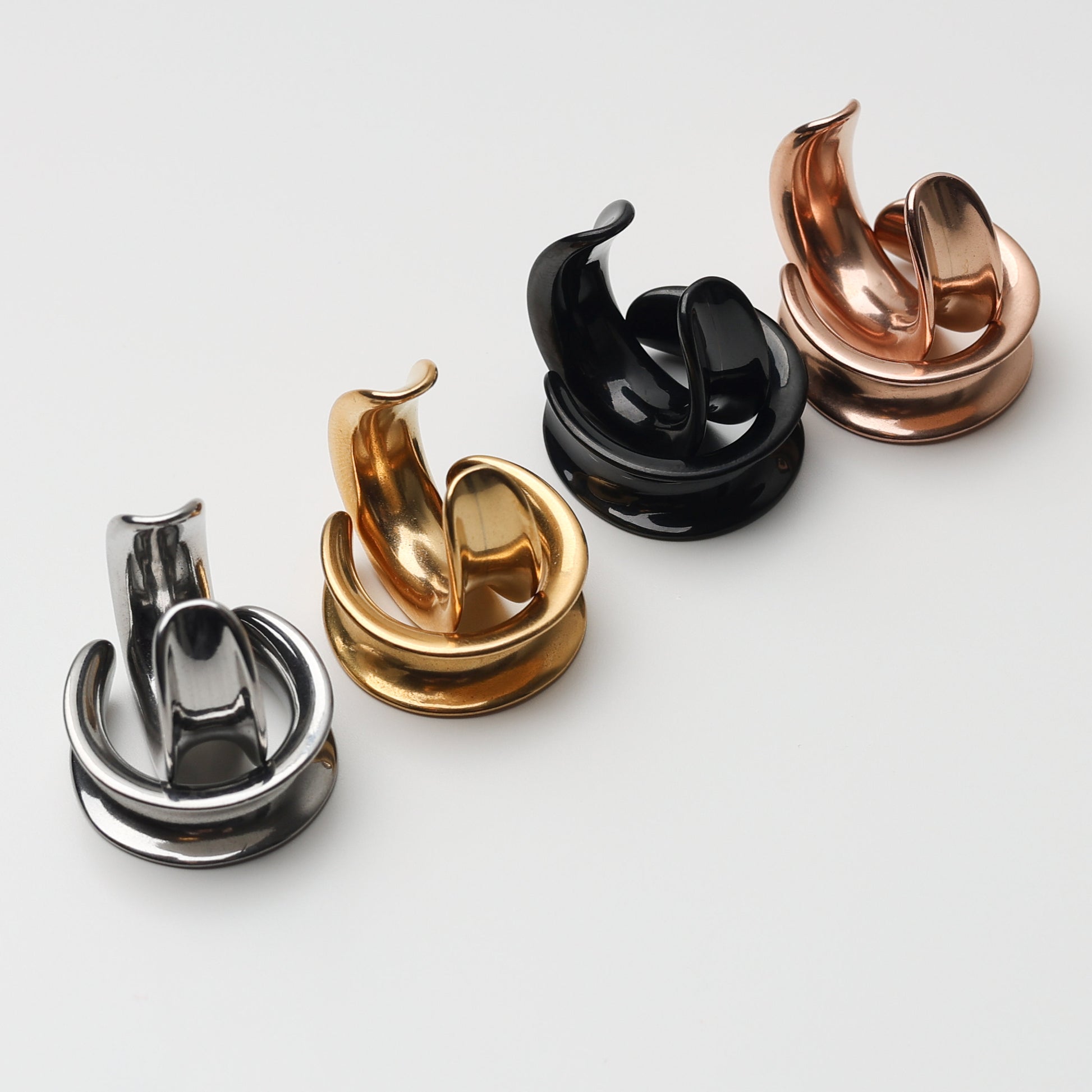 Pair of U shaped saddle horseshoe shaped ear saddle hanger, Minimal style saddle ear plugs gold, silver black, rose gold for stretched ears